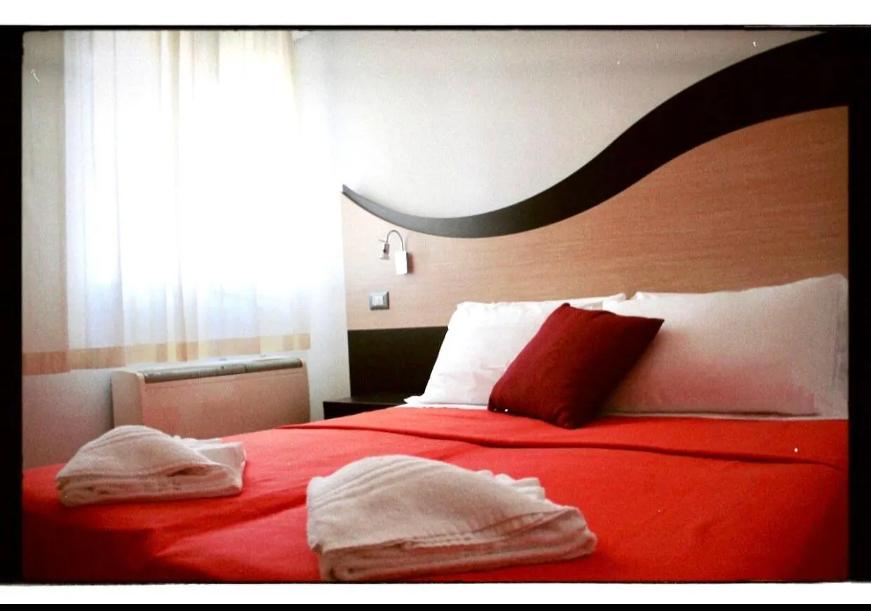 Tropicana Residence 3*, Llido Degli Estensi Italy